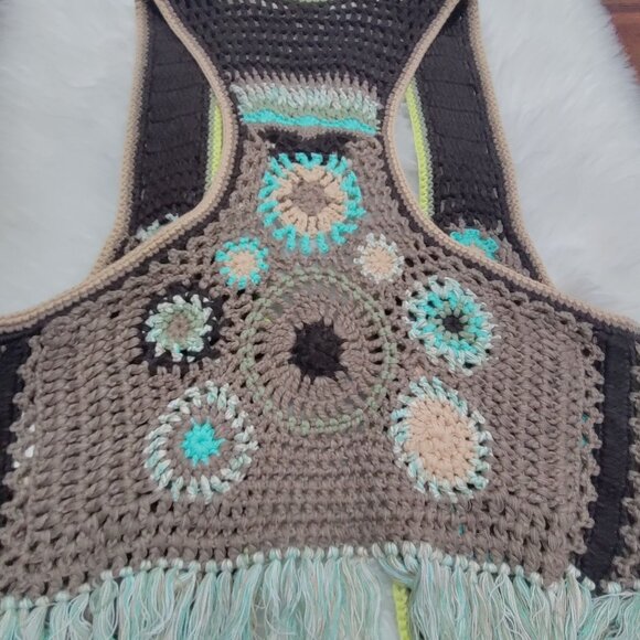 Free People Canyon Combo Desert Rose Crochet Fringe Boho Cropped Vest Medium NWT - Picture 6 of 14